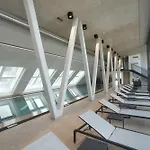 Im Zentrum Fuer Visionen 푸츠베이할레인