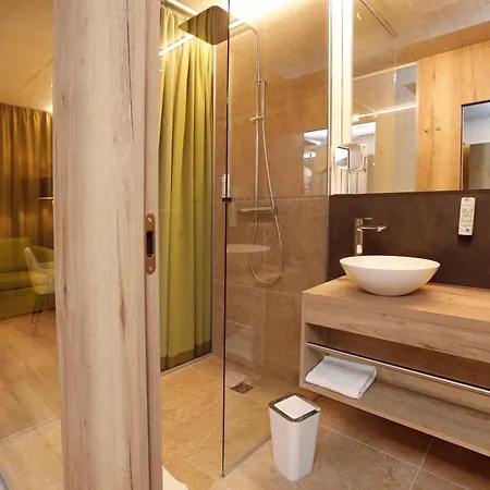 Im Zentrum Fuer Visionen Hotel Puch bei Hallein