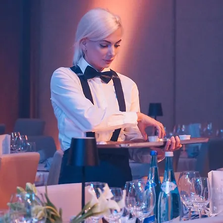 Hotel Im Zentrum Fuer Visionen