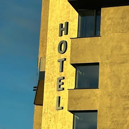 Hotel Im Zentrum Fuer Visionen 4*