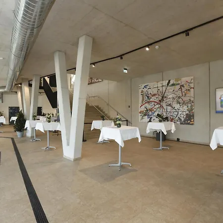Im Zentrum Fuer Visionen Puch bei Hallein